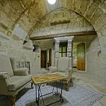 Bed & Breakfast Naraca Cave House