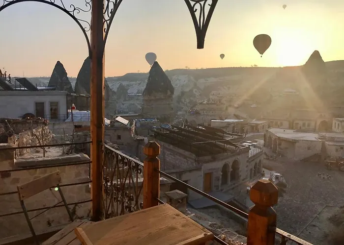 Naraca Cave House Bed & Breakfast 4*