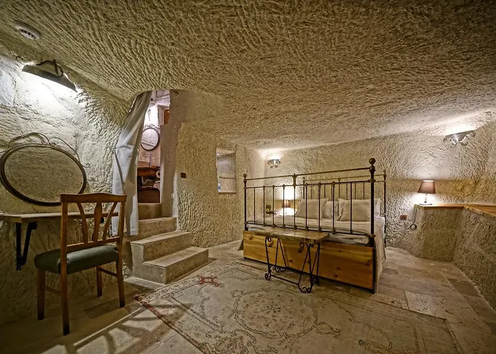 Naraca Cave House Bed & Breakfast 4*